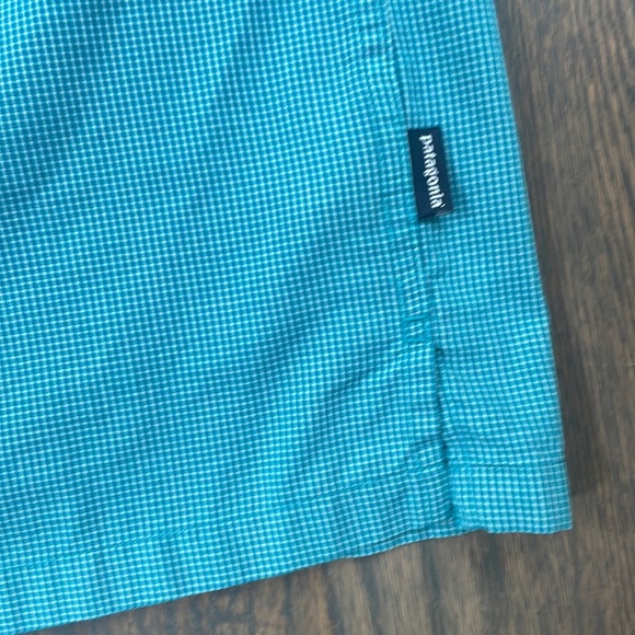 Patagonia Men’s Large lbutton down short sleeve shirt. - Picture 3 of 6